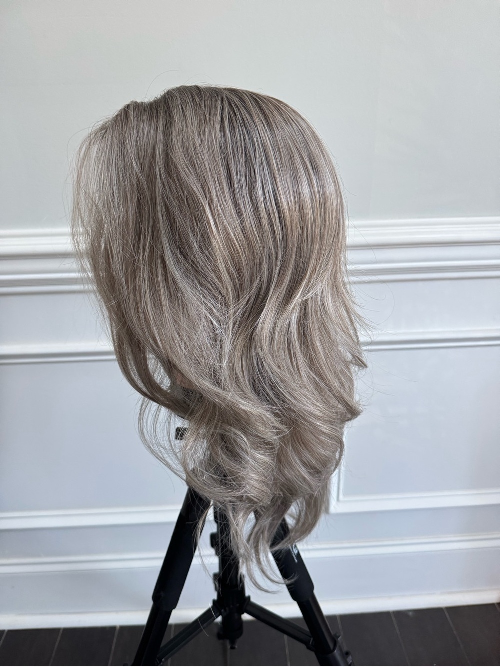 JBEXTENSION MEGAN GREY WIG, WITH TAGS, FIBER X - Picture 4 of 6